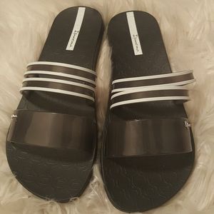 Ipanema slides